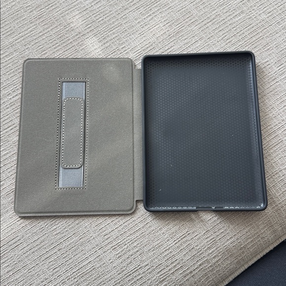 Kindle case - Picture 2 of 3